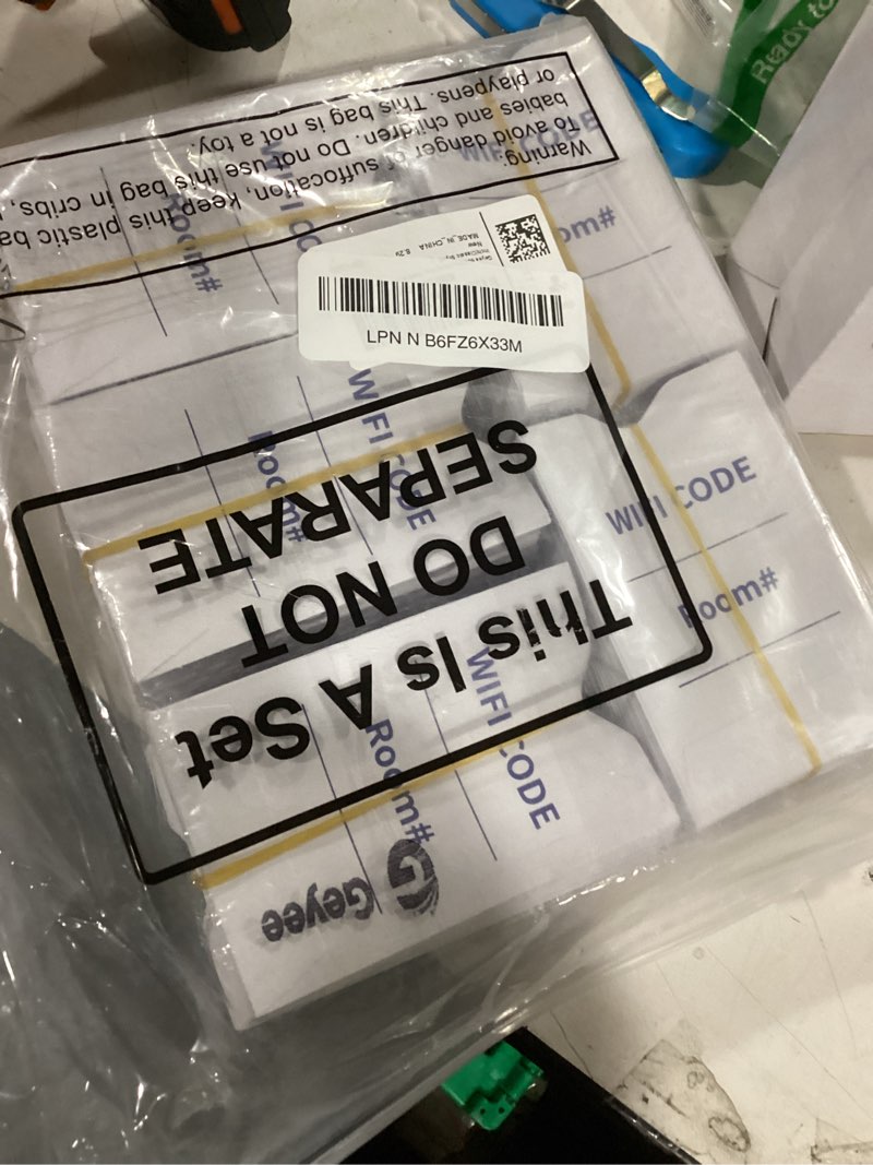 Condition photo showing Good Condition for Geyee 500 Pcs Hotel Key Card Envelope Keycard Holder Sleeves Enjoy Your Stay Key Cover for Hotel, 2.4 x 3.5 Inch(Classic Style)