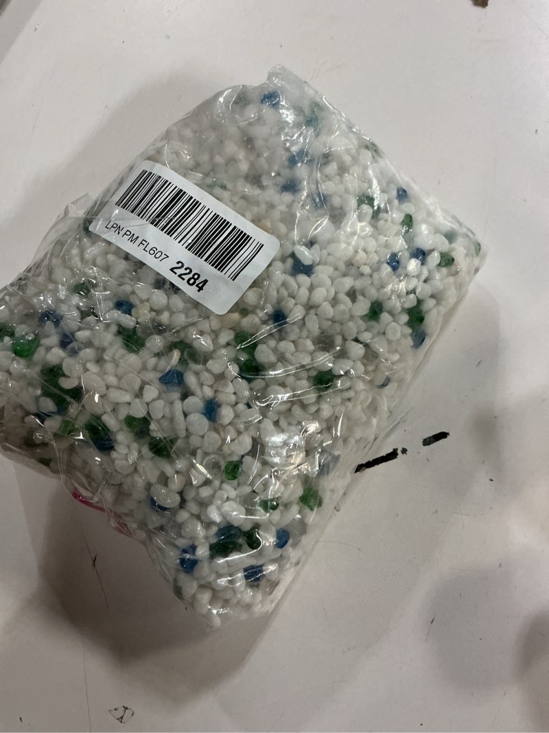 Condition photo showing Good Condition for Mr. Fireglass 10 lbs White Pebbles,1/5" Natural Decorative River Rocks Aquarium Gravel for Indoor Plants, Vases, Succulents and Outdoor Garden Landscaping 10 Pounds White
