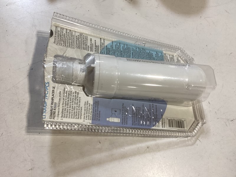 Condition photo showing Good Condition for lg twist-in refrigerator water filter fits lt1000p