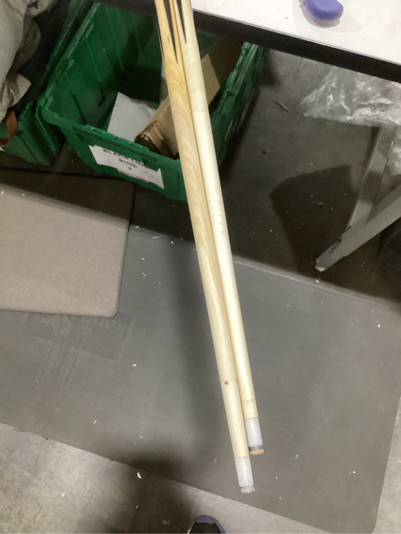 Condition photo showing As Is for (Similar to item)LOTKEY Pool Cue Stick,58\"/52\"/48\"/42\" Pool Cue Set of 4/2 Billiard Cues Sticks for Professional,Pool Sticks for Adults 14 15 20 21oz House Bar with 2 Billiard Chalk 58'' pool cues-20oz set of 2