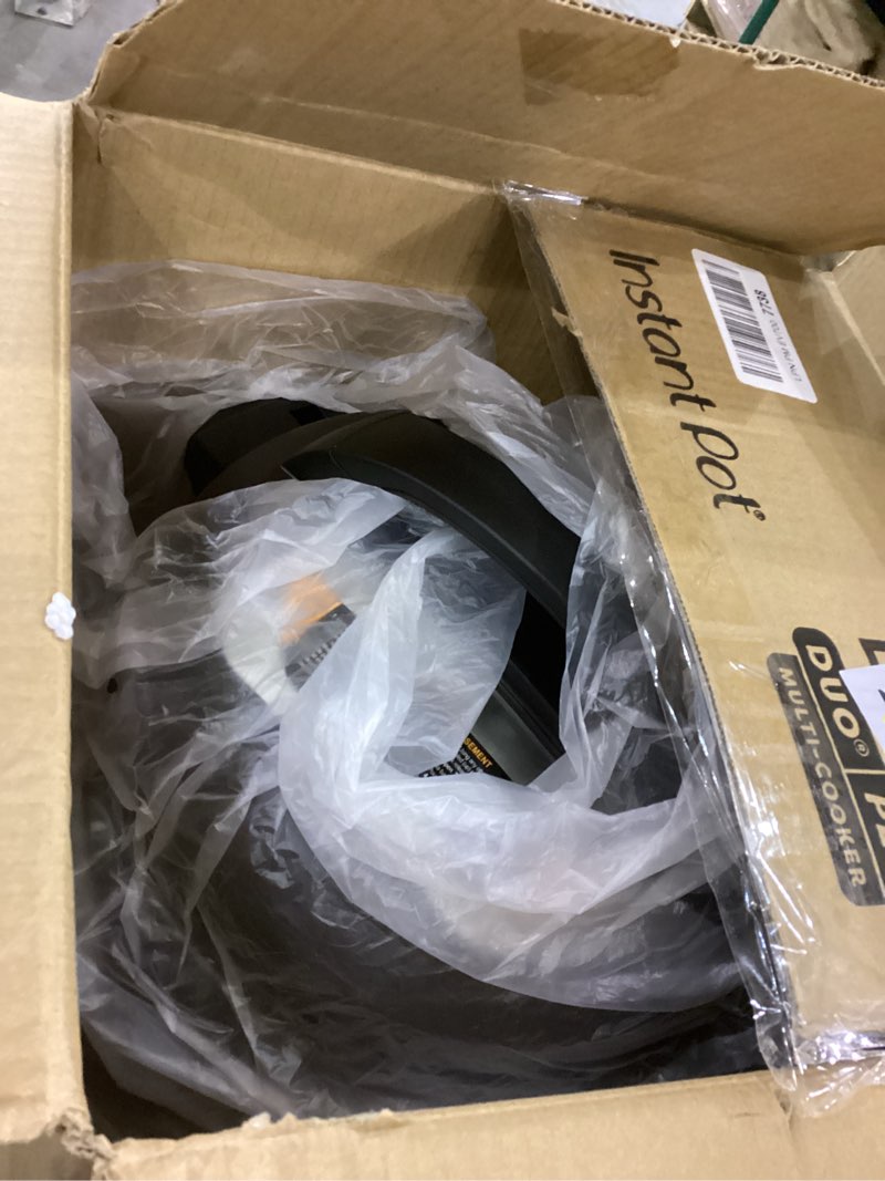 Instant Pot Duo Plus 9-in-1 Multicooker, Pressure Cooker, Slow Cook, Rice Maker, Steamer, Sauté, Yog