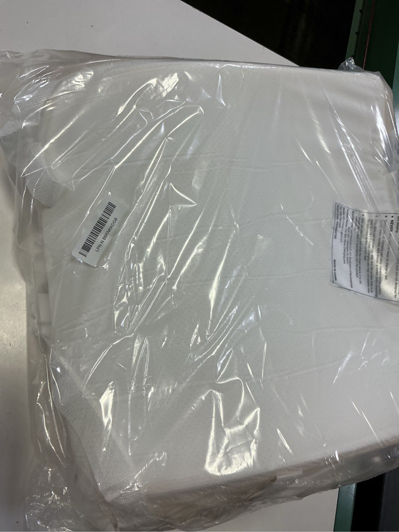 Condition photo showing Good Condition for Jool Baby Serenity Soft Changing Pad + Washable Cover, Non-Slip - Fits Standard Changing Tables & Dressers (Wave Pattern, Oatmilk) Oatmilk/Wave