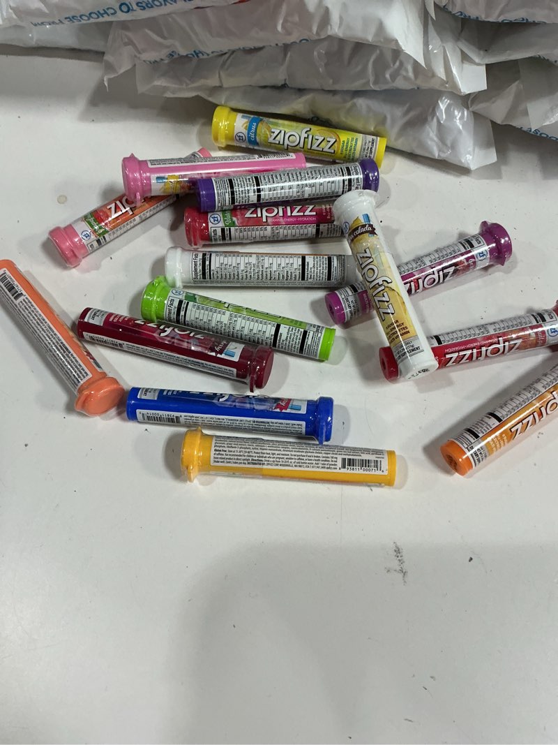 Condition photo showing New/Like New for Expires 04/2026 Zipfizz Daily Energy Drink Powder, Variety Pack, 15 Pack | 3-in-1 Sustained Energy, Rapid Hydration, and Essential Vitamins | Sugar-Free | Electrolyte Powder | Contains Vitamin B-12 & Antioxidants Variety 0.39 Ounce (Pack of 15)