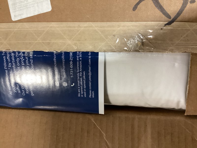 Condition photo showing New/Like New for choice luminesse pillow - firm, found in many choice hotels & comfort inn