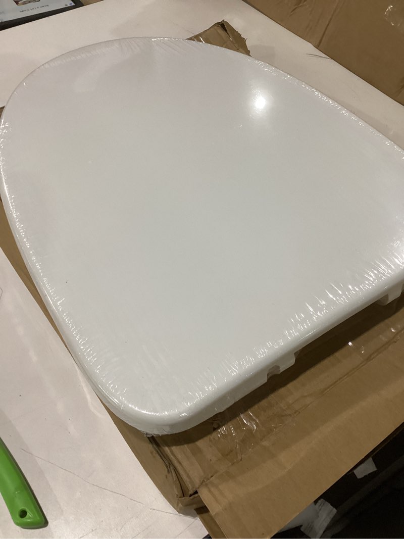 Woodbridge Toilet Seat with Cover, White, Slow-Close, Quick-Release for Easy Cleaning.Seat 01