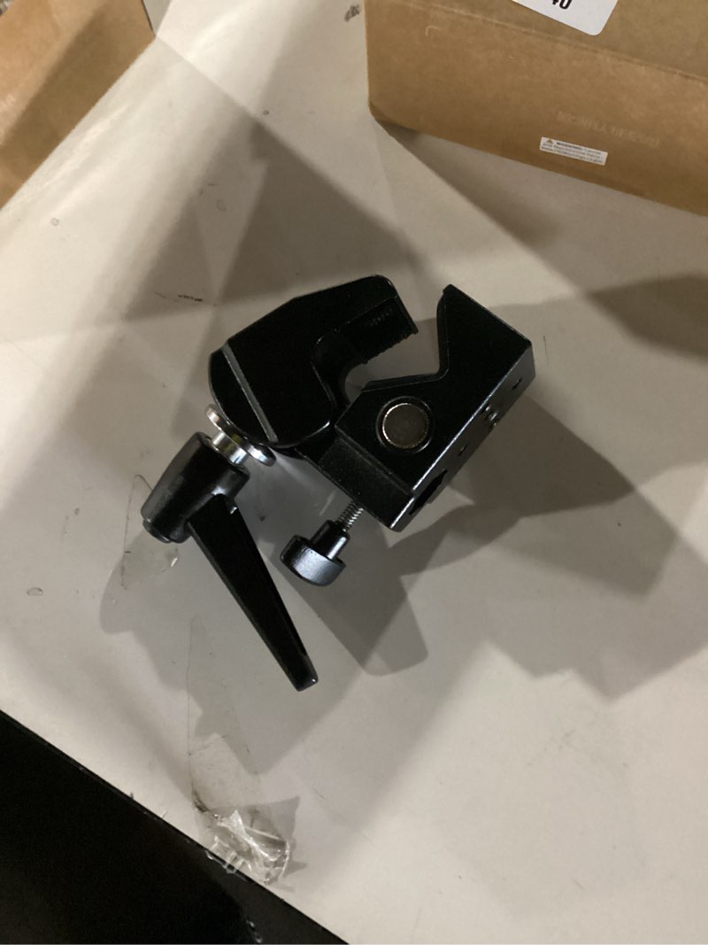 Condition photo showing New/Like New for NEEWER 9.8"/25cm Adjustable Magic Arm with Super Clamp, 1/4" & 3/8" Threads, 1/4" Screws for Flash/LED Light/Microphone/Monitor, Compatible with SmallRig Camera Cage, Max Load: 4.4lb/2kg, ST25C 9.8"/25cm w/Clamp