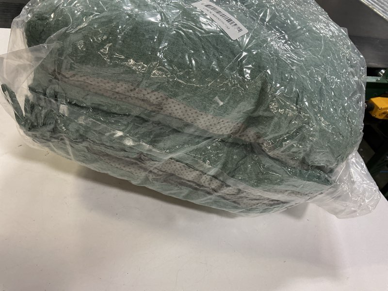 Condition photo showing New/Like New for Geetery 4 Pack Chair Cushions for Dining Chairs, 16" x 15" Basil Green Kitchen Chair Cushions with Ties Buffalo Plaid Soft Comfy Seat Pads for Home Office Living Room Outdoor Indoor Basil Green 4