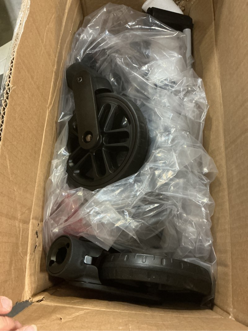 Condition photo showing Good Condition for graco modes pramette stroller, baby stroller with true pram mode, reversible seat, one hand fold, extra storage, child tray, pierce