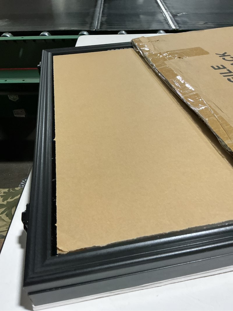 Condition photo showing Good Condition for IHEIPYE Kids Jersey Frame Display Case Lockable, Sport Jersey Shadow Box with 98% UV Protection Acrylic and Hanger for Baseball Basketball Football Soccer and Uniform, Small-Black Locks Youth Jersey-Black Lock-1 Pack