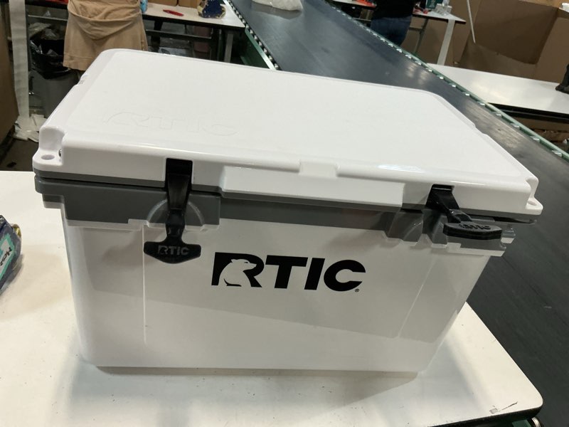 Condition photo showing Good Condition for rtic outdoors 32 qt ultra-light hard sided cooler - white/gray: beverage capacity 48 cans