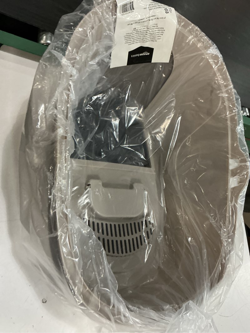 Condition photo showing New/Like New for amazon basics no-mess hooded cat litter box, standard, multicolor, 21 in x 16 in x 15 in multicolor standard (pack of 1)