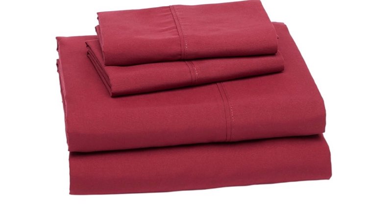 amazon basics breathable, wrinkle-free, ultra-soft microfiber 4 piece bed sheet set with 14-inch deep pockets, full, burgundy, solid burgundy full