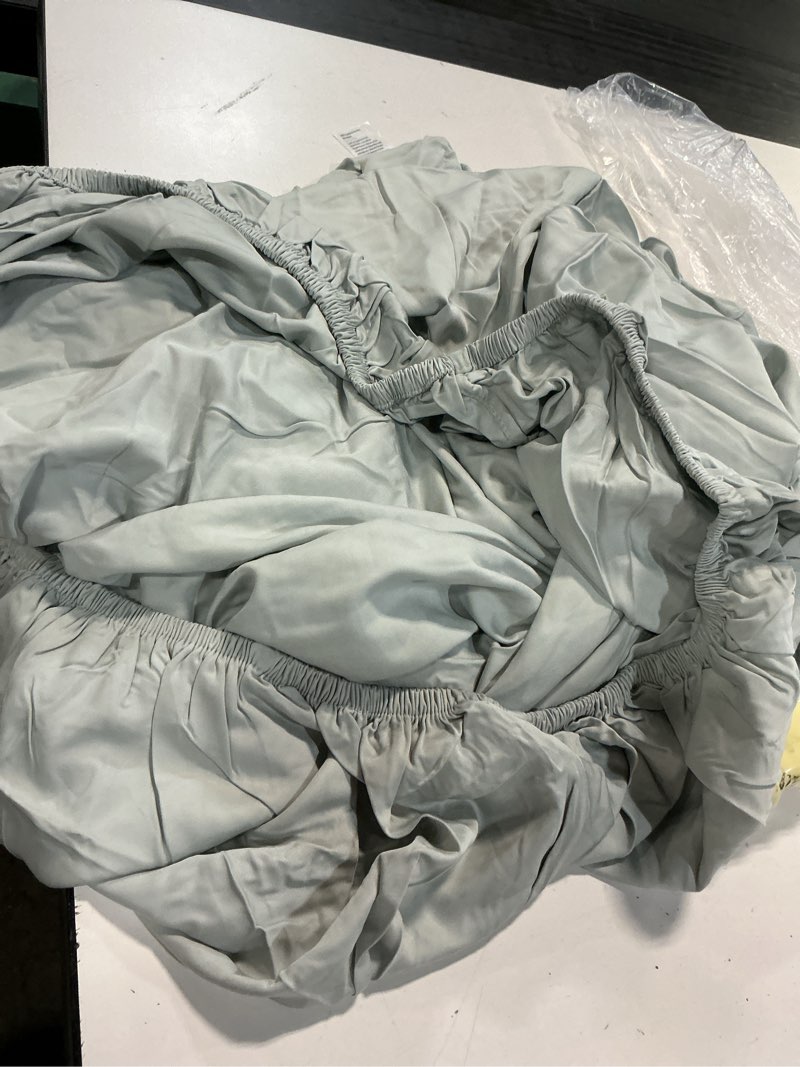 Condition photo showing As Is for luxury organic sateen fitted sheet set   2 pieces twin xl