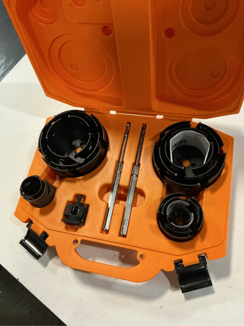 Condition photo showing Good Condition for spyder carbide tipped hole saw kit 14 pk
