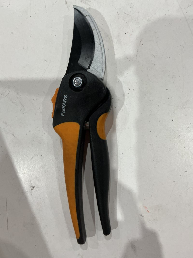 Condition photo showing As Is for fiskars large softgrip steel bypass hand pruner with standard handle