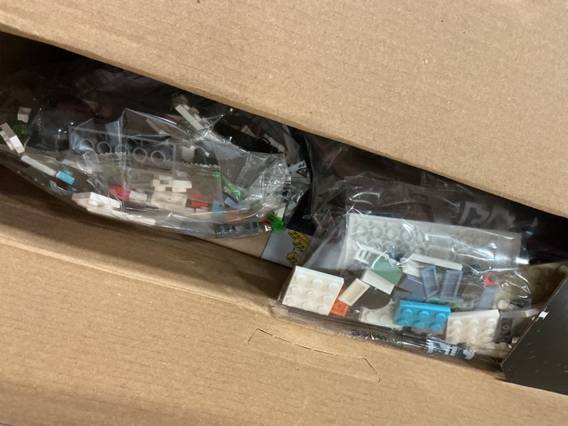 Condition photo showing Good Condition for LEGO Star Wars Ahsoka Ghost and Phantom II Spaceship Toy - Star Wars Building Toys Set for Kids, Boys & Girls, Ages 10+ - Gifts for Birthdays - 5 Minifigures - 75357