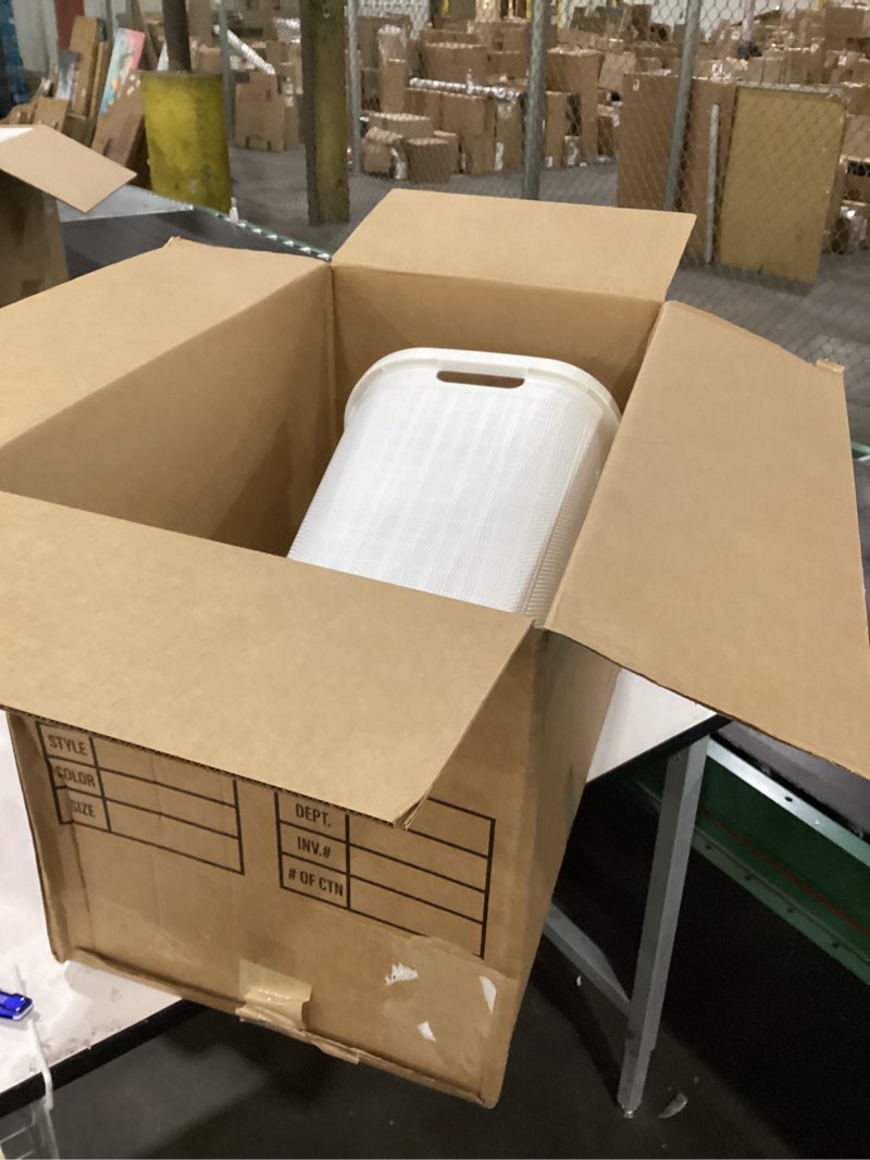 Condition photo showing Good Condition for White trash can