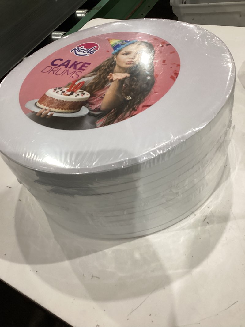 Condition photo showing Good Condition for riccle cake boards - 14 inch cake drums - smooth-edged pack of 12 cake drums - sturdy cake boards round - bend resistant multi-layered cake base for minimalist displays