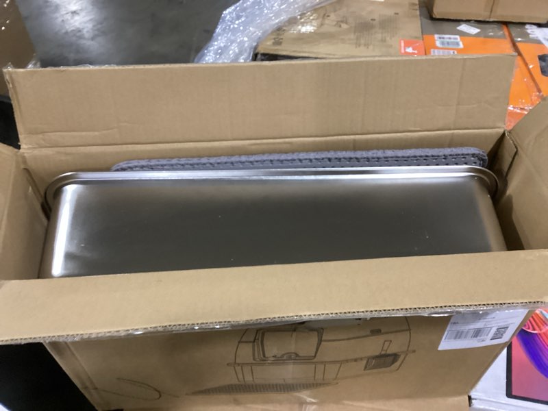 Condition photo showing Good Condition for Stainless Steel Litter Box with Lid, 6” Deep Pan, Extra Large Litter Box for Big Cats, Anti-Leakage, Odor Free, Front & Top Dual Entry, Includes Litter Mat & Metal Scoop Grey 1 Pack X-Large