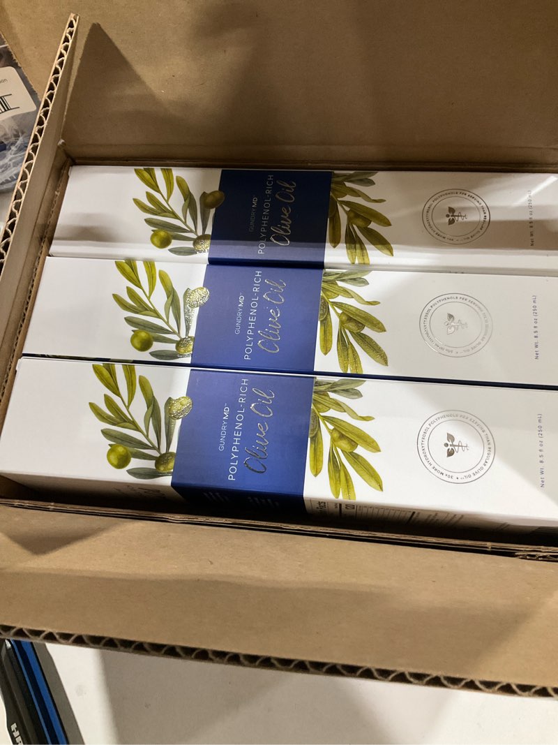 Condition photo showing New/Like New for Olive oil set of 3