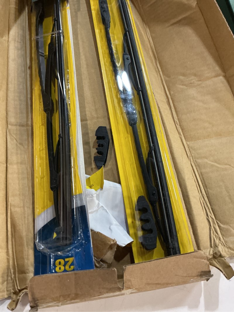 Condition photo showing Good Condition for rain-x 820152 weatherbeater wiper blades, 28" windshield wipers (pack of 2), automotive replacement windshield wiper blades that meet or exceed oem quality and durability standards 28" pack of 2