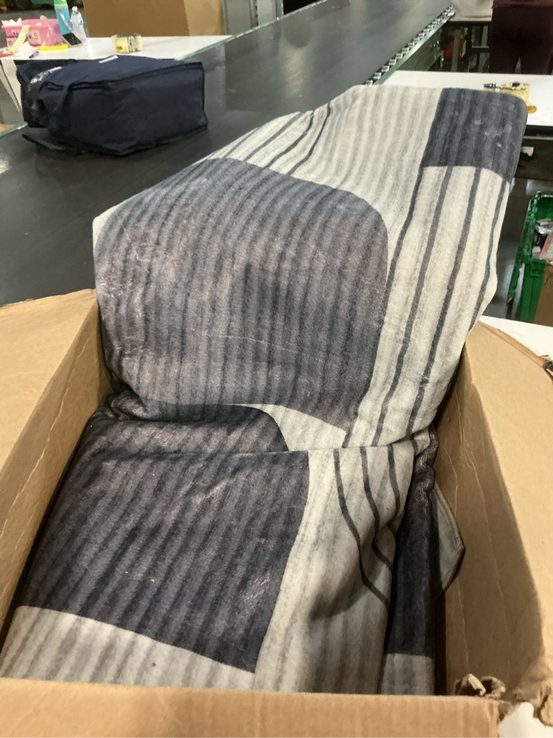 Condition photo showing As Is for ((Similar))Hand Tufted Gallery Rug