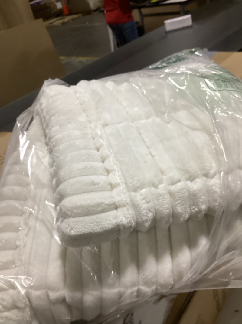 Condition photo showing Good Condition for couch cover for dogs washable, fuzzy pet couch covers for 3 cushion sofa pet friendly, non slip sofa cover (white, 27.6" x 59"/70 x 150cm) white 27.6" x 59"/70 x 150cm