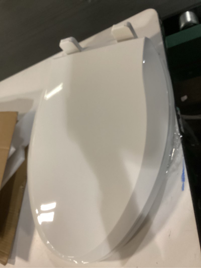 Condition photo showing Good Condition for Elongated Toilet Seat Slow Close, Quiet Toilet Seat Cover with Never Loosen Durable Toilet Seat Lid Easy to Install & Clean, Polypropylene (PP), White Elongated 18.5"