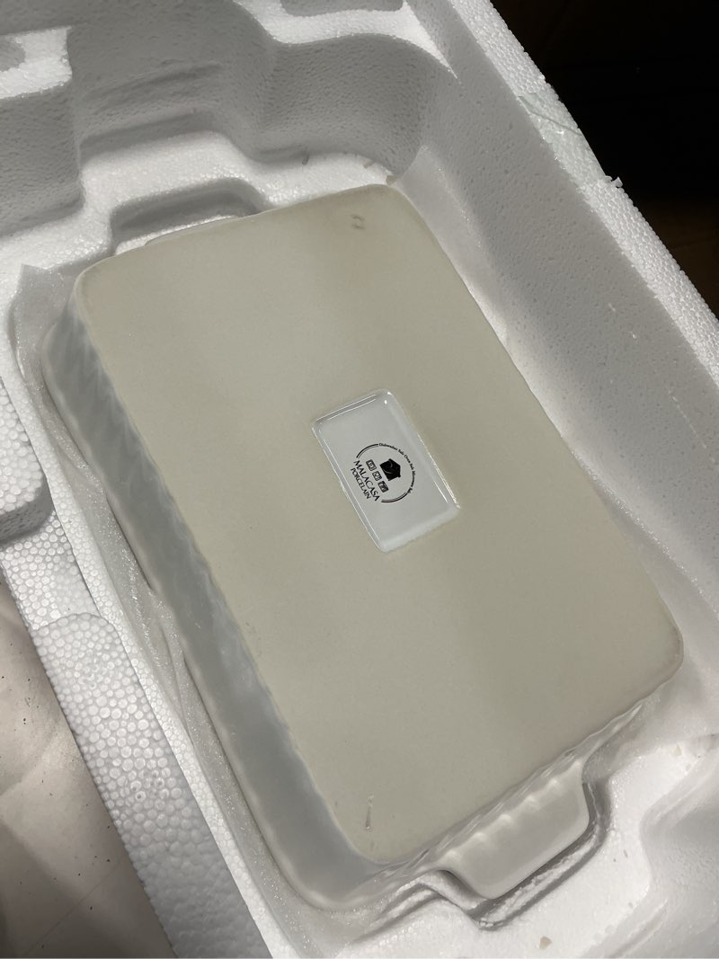Condition photo showing As Is for malacasa casserole dishes for oven, porcelain baking dishes, ceramic bakeware sets of 4, rectangular lasagna pans deep with handles for baking cake kitchen, white (9.4"/11.1"/12.2"/14.7"), series white set of 4-rectangular