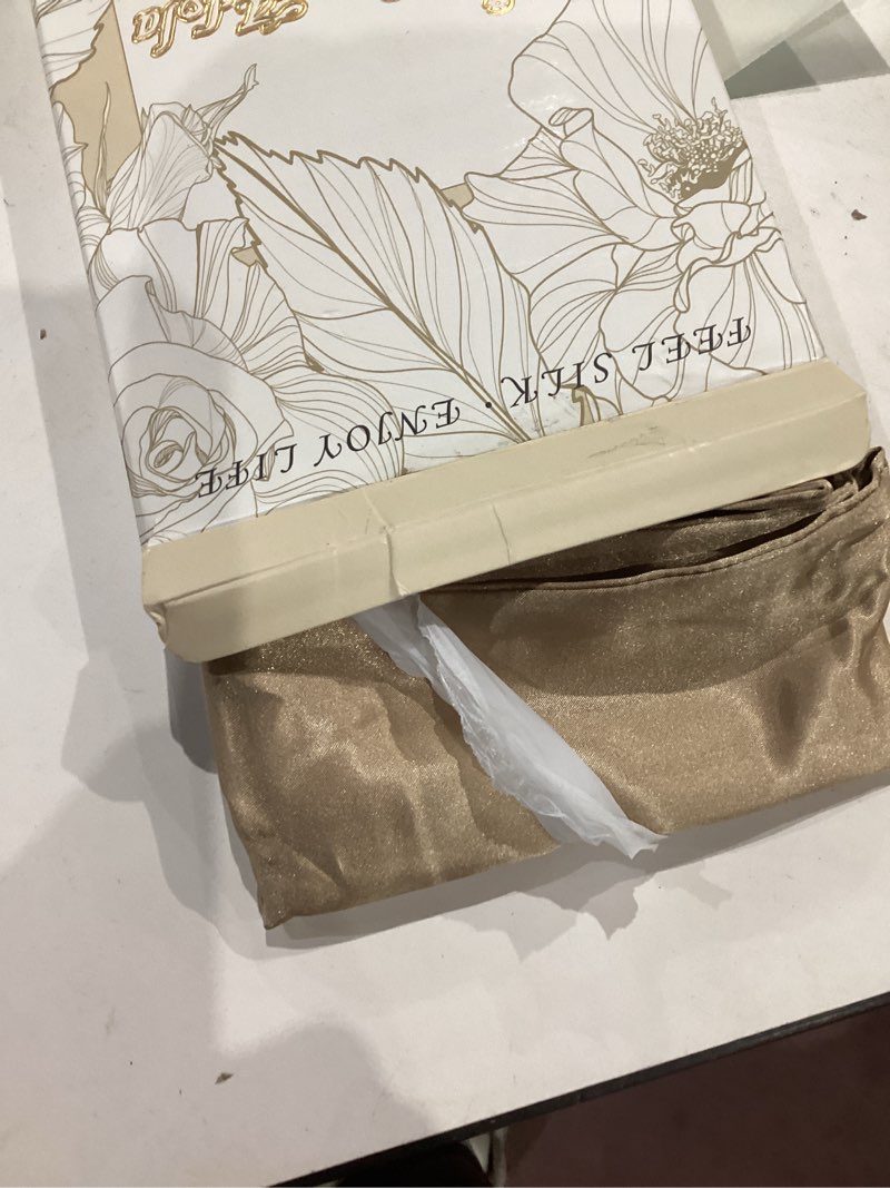 Condition photo showing Good Condition for Silk Pillowcase 2 Pack - Pillow Cases King Set of 2 Size 20" x 36" for Hair and Skin Smooth Soft Breathable with Hidden Zipper Cooling Pillow Covers for Women, Champagne Champagne King?20"X 36"?