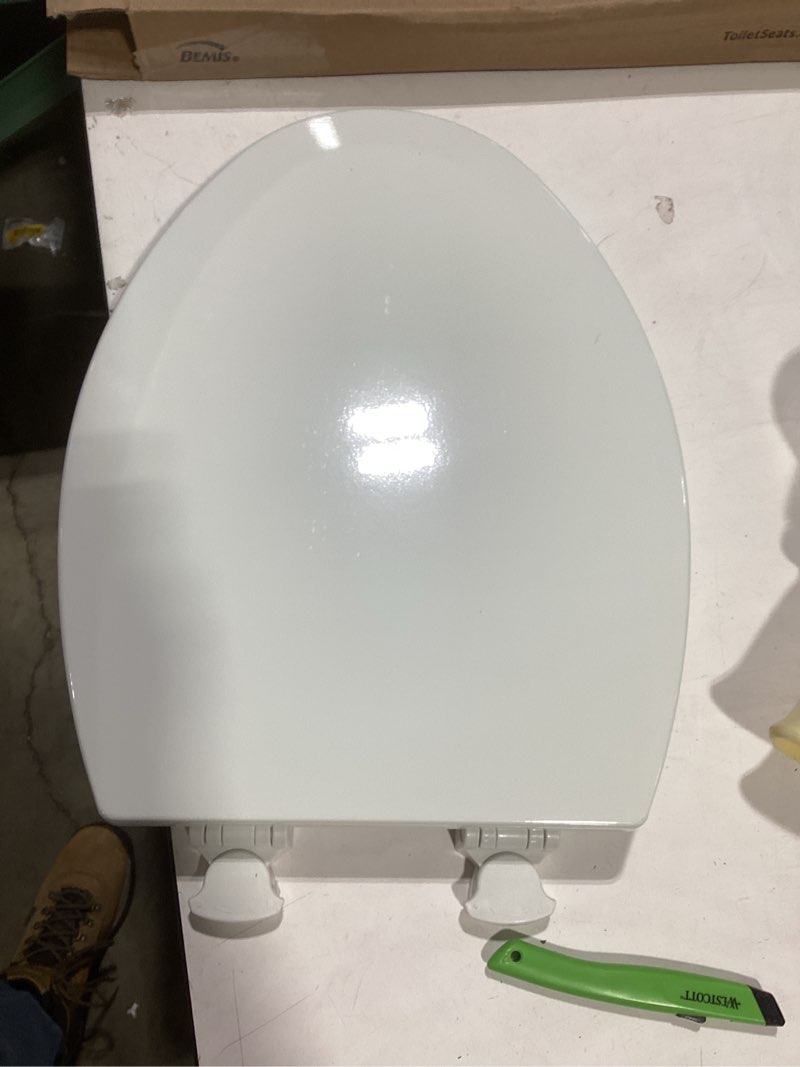 Condition photo showing Good Condition for Bemis 1500EC Durable Wood Toilet Seat with Easy Clean Hinges, Made in USA, Elongated, White 1 Seat Elongated