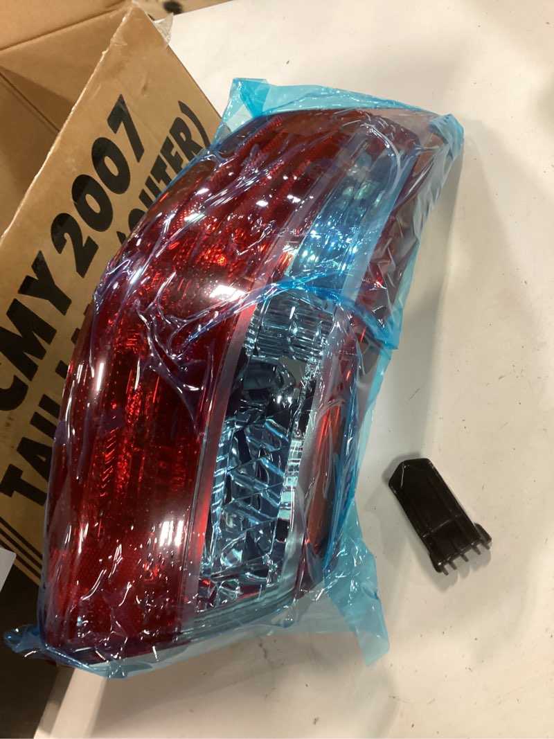 Condition photo showing Good Condition for labwork Driver Side Tail Light Replacement for Toyota Camry 2007-2009 Rear Outer Tail Light Lamp 8156133460 LH Left Side
