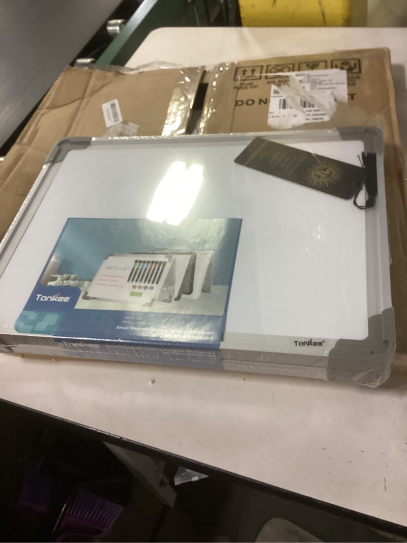 https://lotting-media.assets.bidfta.com/lotting_406aeee3-ef02-4021-94ce-0eb552827044