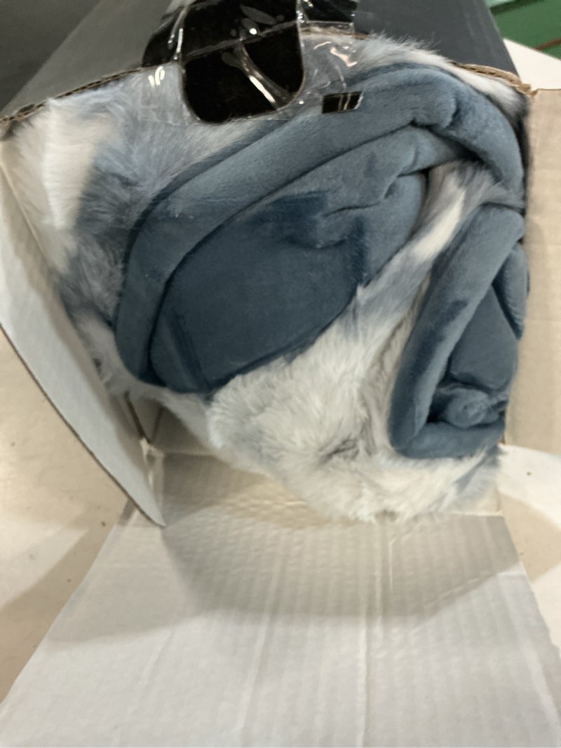 Condition photo showing Good Condition for evergrace faux rabbit fur bubble throw blanket, 60"x80", cloud blue | ultra soft, luxury faux rabbit fur throw, thick warm bubble blanket, cozy fluffy reversible, for bed, couch, chair, sofa marble cloud blue 60"x80"