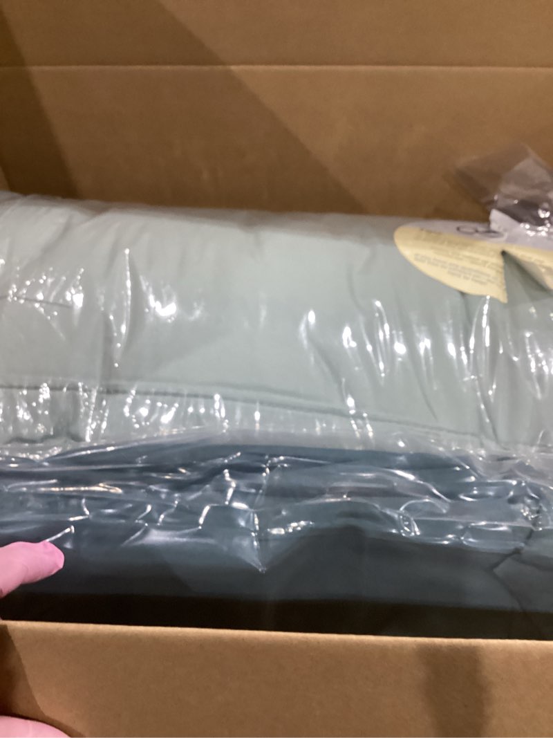 Condition photo showing Good Condition for monbix king size comforter set - 7 pieces bed in a bag king, sage green bedding sets with comforter, all seasons comforter bed set with sheets, pillowcases & shams sage green king(102"x90")