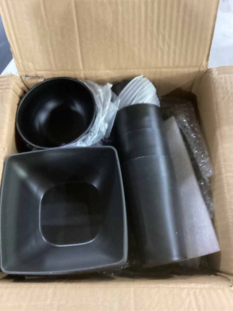 Condition photo showing New/Like New for teivio 40-piece plastic wheat straw square dinnerware set for 4, unbreakable dinner plates, salad/tidbit plates, snack/fruit bowls, tumblers 13.5oz, flatware, dishwasher safe outdoor rv dishes, black