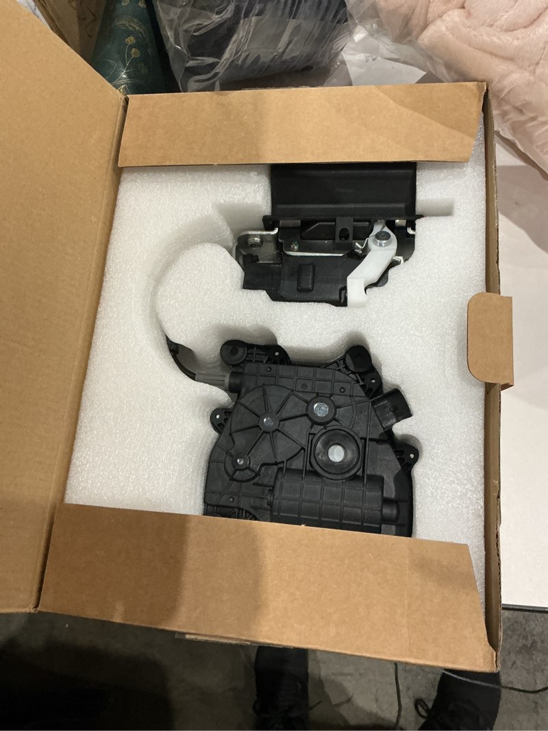 Condition photo showing Good Condition for power rear tailgate lock actuator compatible with kia sorento 2016-2020 trunk latch replacement 81230-c5100