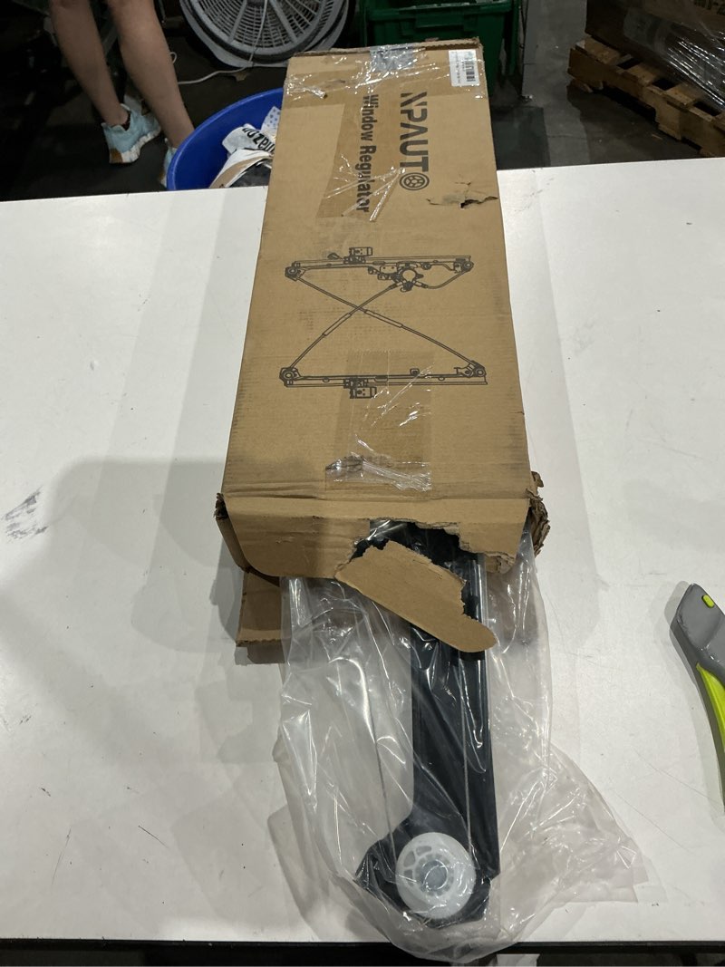 Condition photo showing As Is for rear passenger side window regulator with motor replacement for 2000 2001 2002 2003 2004 2005 2006 bmw x5 e53 sport utility, right, 741-413