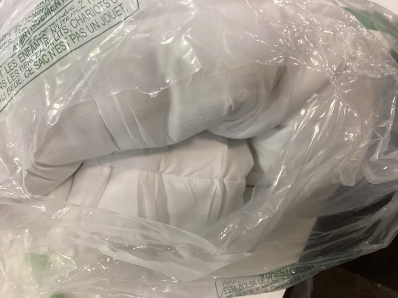 Condition photo showing Good Condition for EASELAND King Size Mattress Pad Pillow Top Mattress Cover Quilted Fitted Mattress Protector Cotton 8-21" Deep Pocket Cooling Topper (78x80 Inches, White) King White