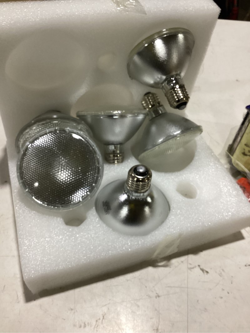 Condition photo showing Good Condition for par30 short neck halogen flood light bulbs, 120v 39w par30 light bulb, dimmable, high output, e26 medium base, 2700k warm lighting, 3000 hours for recessed light bulb(6 pack) 39.0 watts