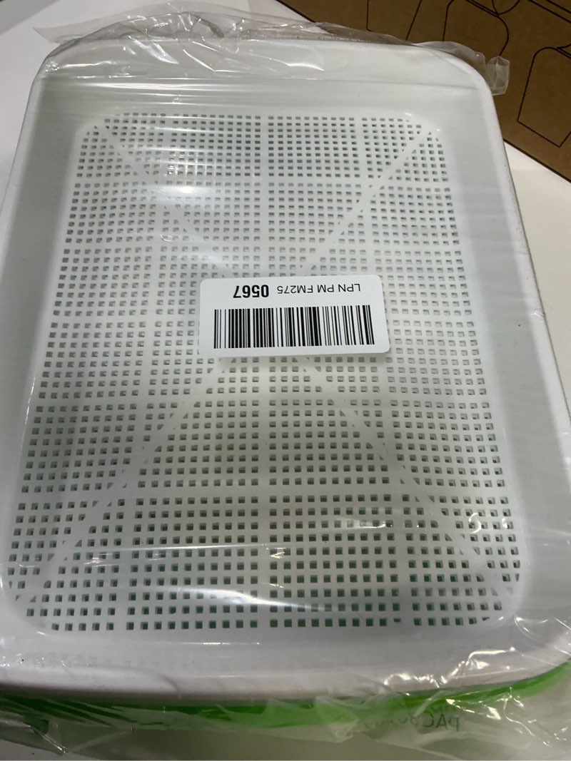 Condition photo showing Good Condition for SUNPRO 2-Pack Seed Sprouter Tray BPA Free PP Soil-Free Big Capacity Healthy Wheatgrass Grower Sprouting Container Kit with Lid (2, Green) 2packs With Lids