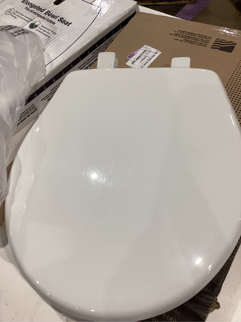 Condition photo showing Good Condition for bemis 730slec slow close toilet seat, easy clean hinges and durable plastic seat, made in usa, round, white