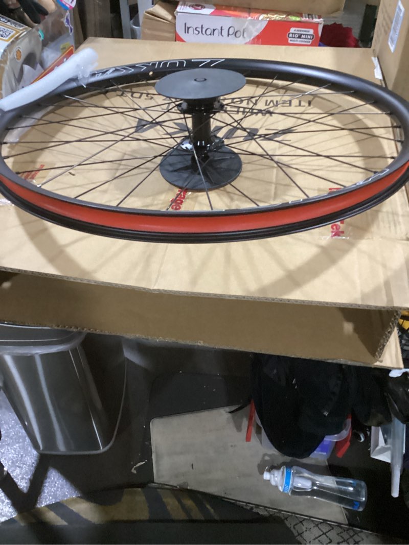 Condition photo showing Good Condition for 26/27.5/29 inch bicycle wheelset - 14gx32h spokes with ed brass nipples - 100mm front/135mm rear qr hubs - 6-bolt disc brake compatible release for 6-9 speed bikes front 27.5 inch