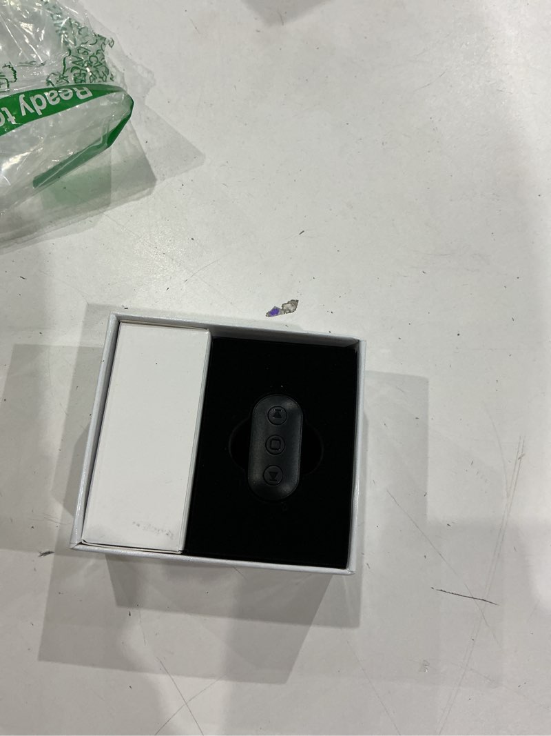 Condition photo showing Good Condition for scrolling ring remote for tiktok youtube ig shorts video landscape portrait, fingertip wireless scroller page turner clicker for kindle app compatible with iphone ipad android phone tablet black