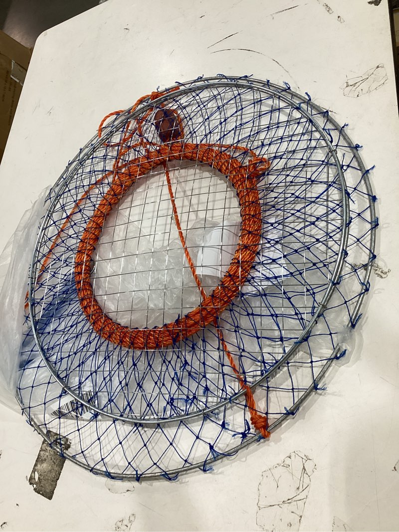 Condition photo showing New/Like New for palmyth wire grid bottom crab nets two ring crab kit with harness and bait clip 24” x 20” x 12”