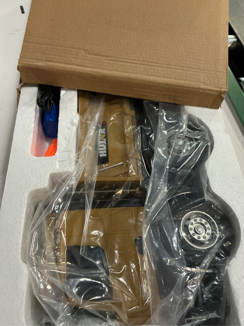 Condition photo showing Good Condition for 20-Inch Remote Control Dump Truck 12-Channels 1/14 Scale 13 LBS Load Capacity RC Heavy Duty Metal Construction Vehicles Toy for Boys Kids 8y+ 12y+ (8-Wheels)