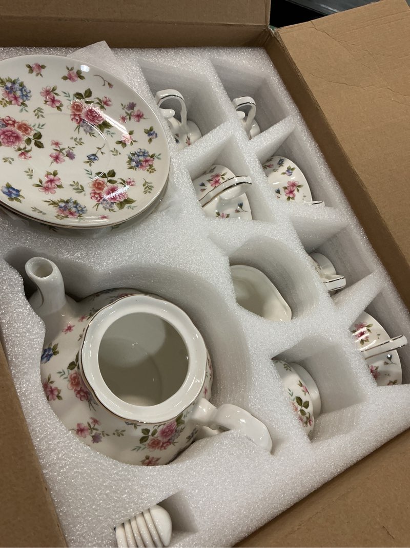 Condition photo showing Good Condition for fanquare 21 pieces pink blue floral porcelain tea set with gold trim, british style coffee set for a