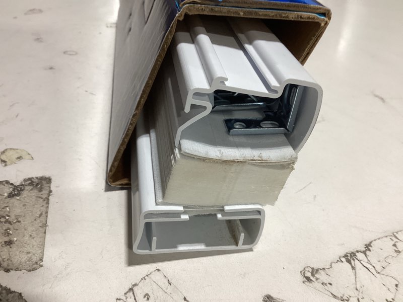 Condition photo showing Good Condition for levolor  trim+go 36-in x 72-