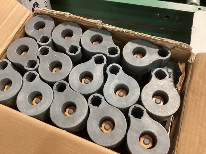 Condition photo showing Good Condition for bora centipede 30in folding work table - 48 x 96 portable workbench with 6000lb capacity, 15-strut collapsible work bench for garage, mobile workstation with storage bag - no assembly required ck15s 4ft x 8ft stand