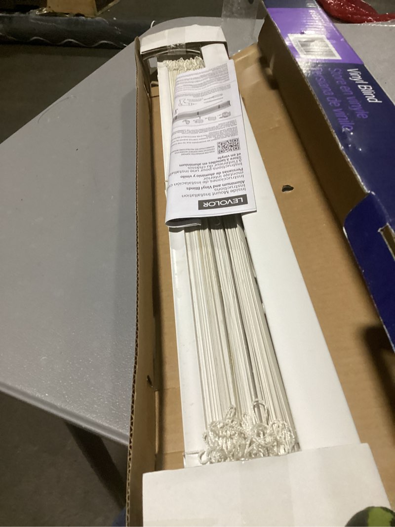 Condition photo showing Good Condition for levolor trim+go 1-in slat width 29-in x 64-in cordless white vinyl room darkening full-view standard mini blinds